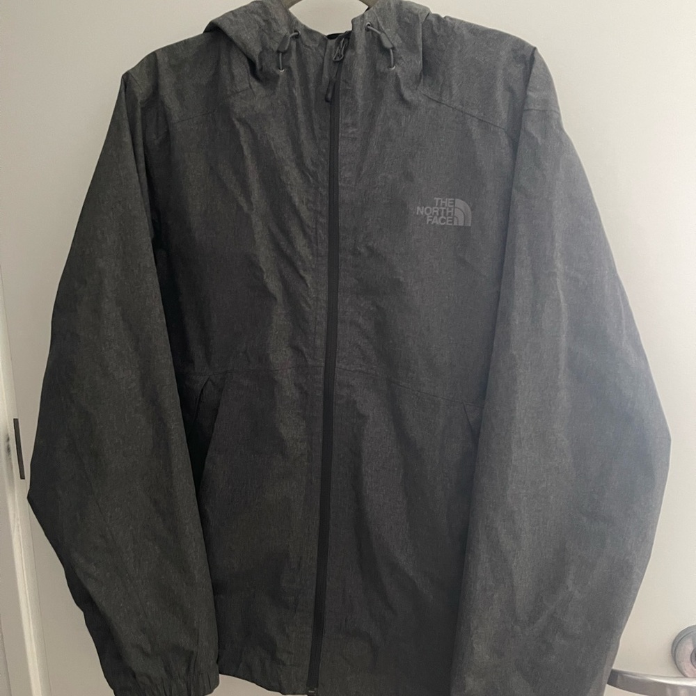 North Face Men’s Medium Rain Jacket